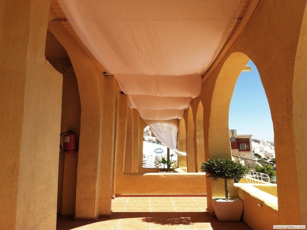 Porto Carra Hotel ฟิรา ภายนอก รูปภาพ
